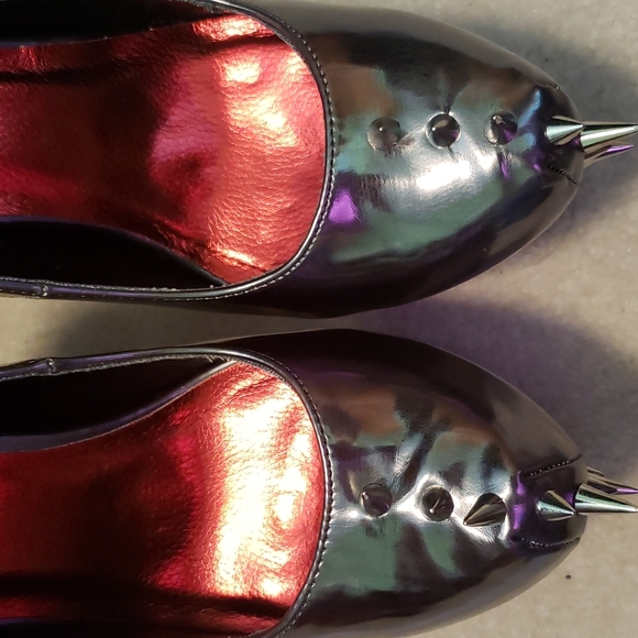 Veda Soul Bond-Worn Once-Spikes-Gun Metal Gray Metallic - Picture 3 of 14